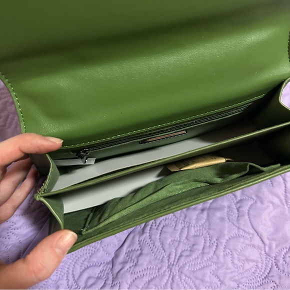 NWT Steve Madden Green Cherry Crossbody Bag - Picture 3 of 8